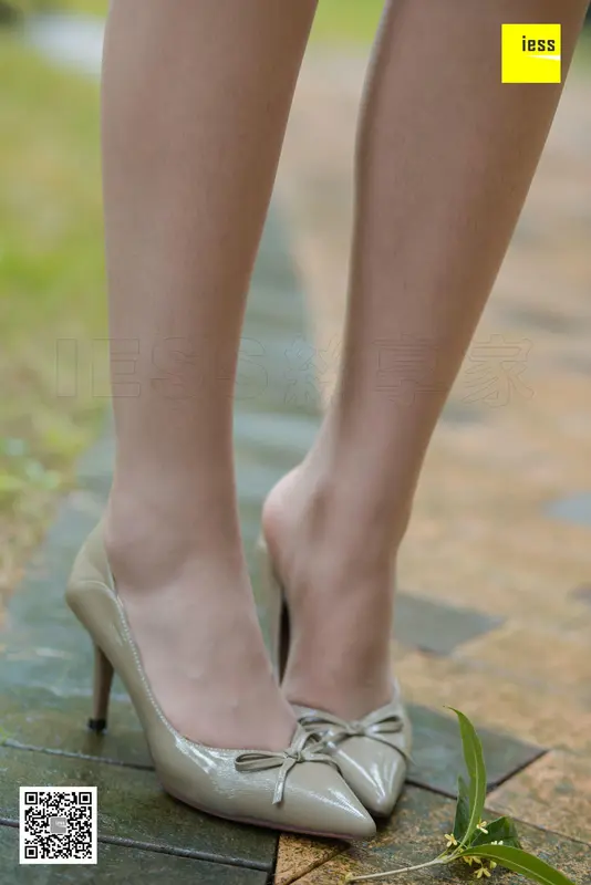 [IESS异思趣向] 2019.01.08 丝享家397:《小区楼下偶遇云芝》云芝 - IESS